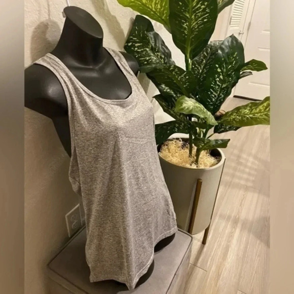 Silkworld gray workout tank top. NWT - Picture 10 of 10